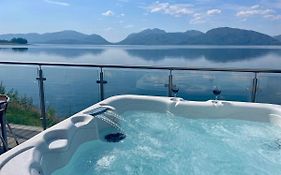 Loch Linnhe Waterfront Lodges With Hot Tubs